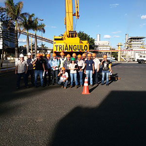 Treinamento de Segurança em Operações com Guindastes